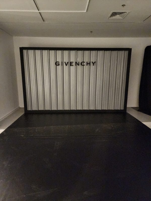⁦givenchy⁩ – תמונה ⁦5⁩